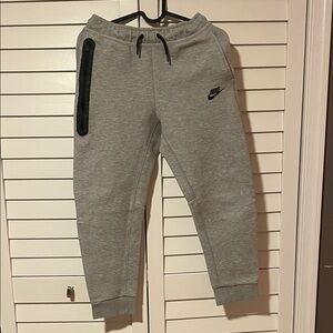 Nike Kids Tech Gray and Black Sweatpants Pants Sweats